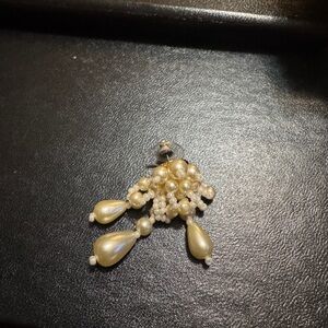 Chic Gold Pearl Drop Earrings